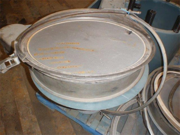Midwestern 24" Vibrating Rotary Screen With 1/2 Hp Motor)